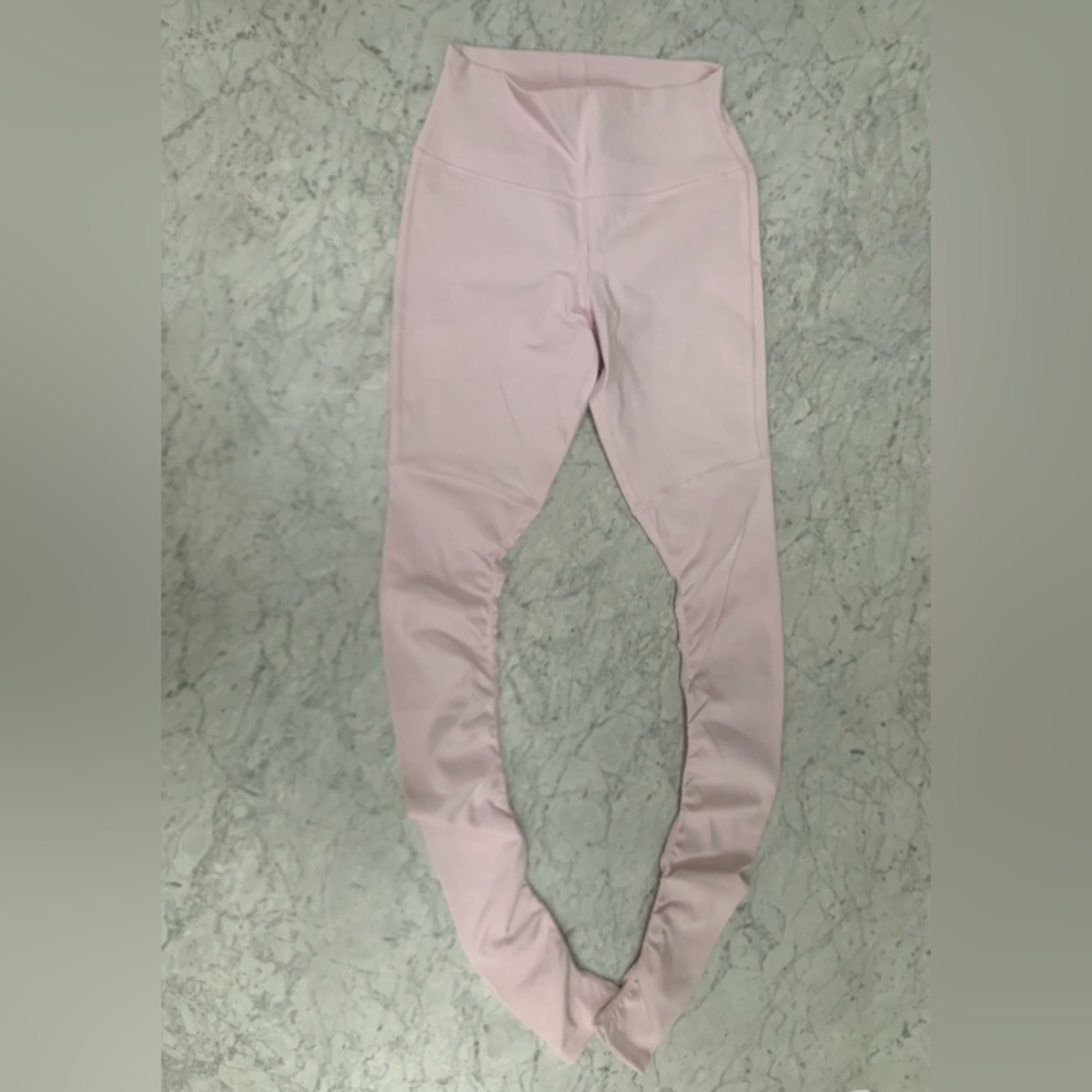 Light Pink Alo Goddess NWOT